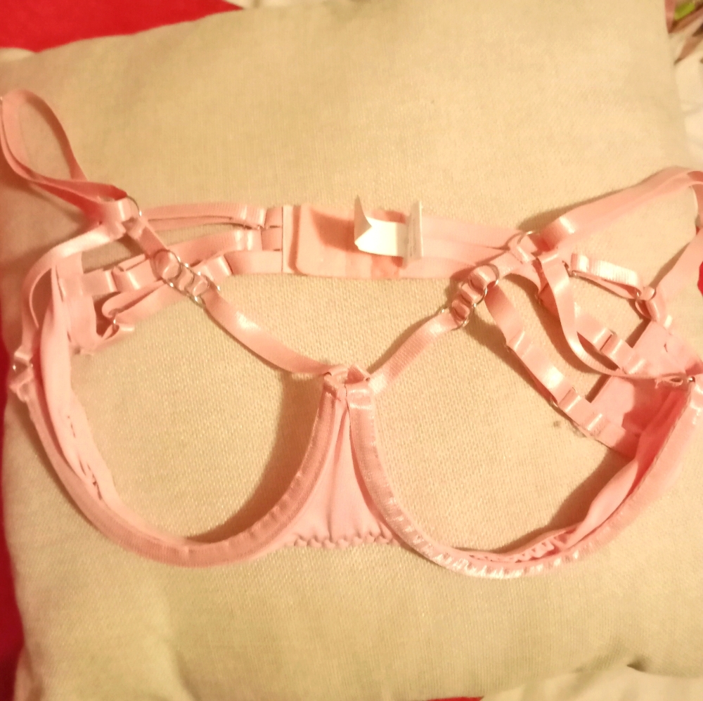 Open bra